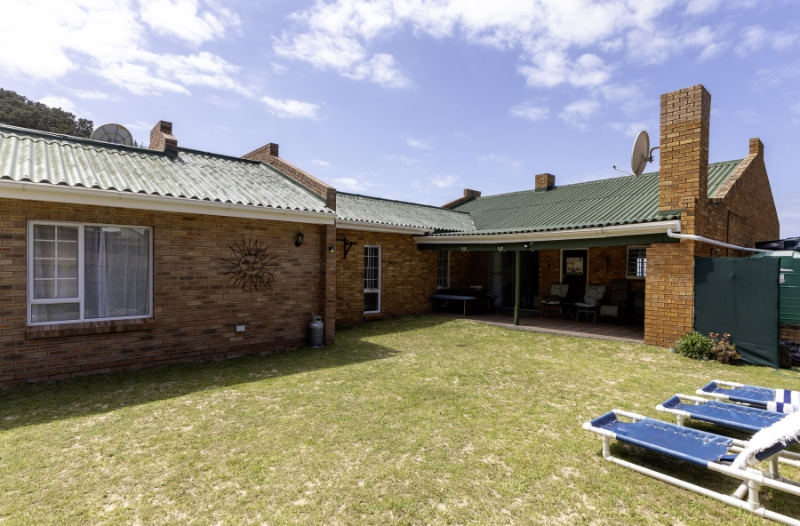 4 Bedroom Property for Sale in Begha Eastern Cape